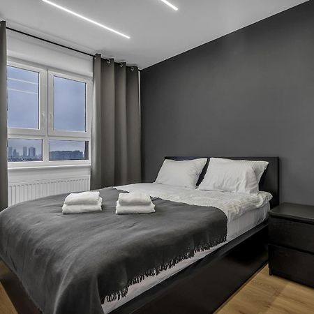 12Th Floor Wola Modern Apartment Варшава Екстер'єр фото